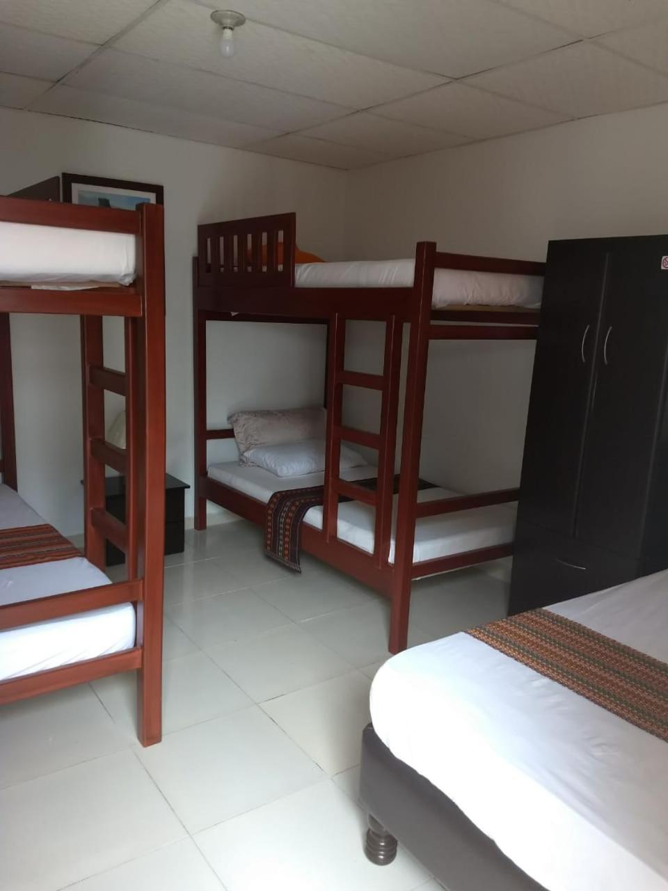 Bed and Breakfast Casa Colon Cali Esterno foto